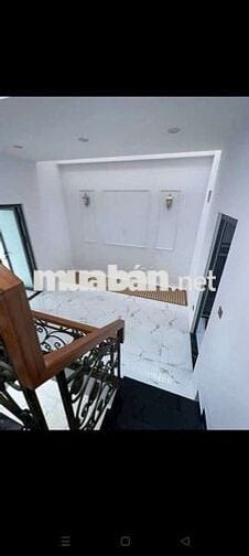 Bán nhà phú hòa. 1 trệt 2 lầu 4 phòng ngủ, 3 vệ sinh. Giá cần bán