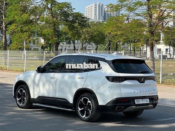 VinFast Lux SA Base 2020 57000 km