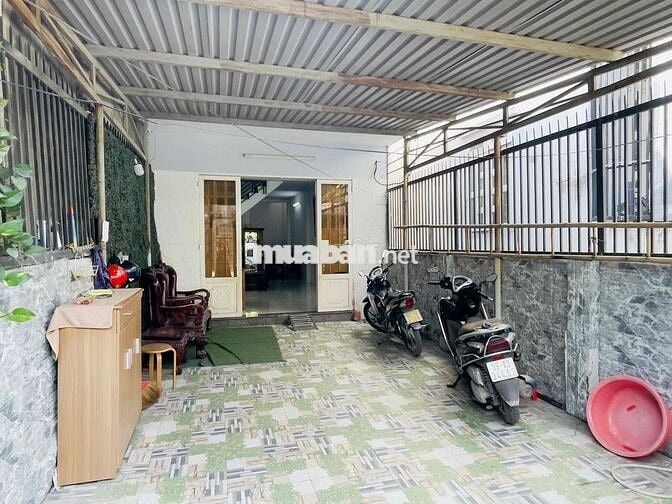 CHO THUÊ NHÀ FULL NỘI THẤT - 130M2 -  HẺM XH, ĐỐI DIỆN VẠN PHÚC