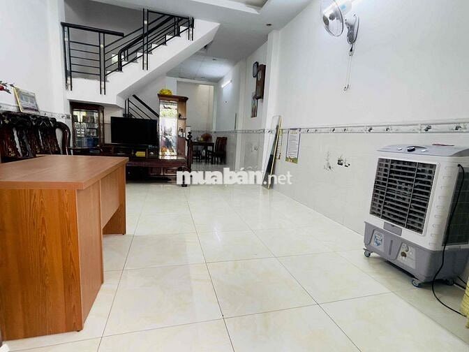 CHO THUÊ NHÀ FULL NỘI THẤT - 130M2 -  HẺM XH, ĐỐI DIỆN VẠN PHÚC