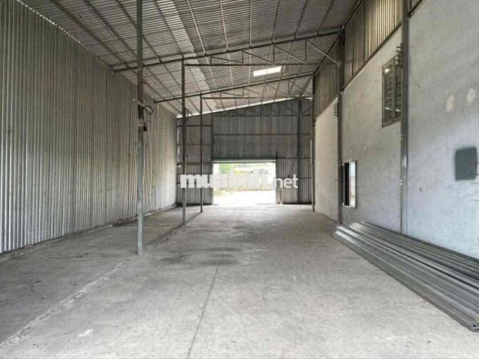 Cho thuê kho, xưởng 1050m2 Hóc Môn gần Ql22