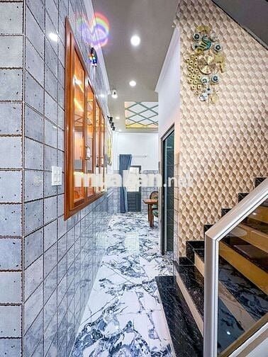 NHÀ TRỆT LẦU ĐẸP - HẺM 11 NGUYỄN VĂN LINH