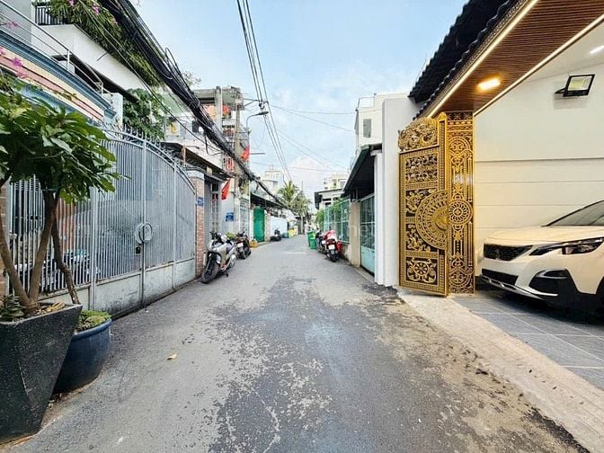 Nhà 5 tầng 5X21m HXH thông gần Emart tặng lại hết nội thất mới, 12.9T