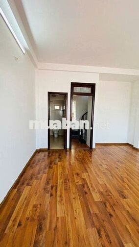 Chính chủ bán nhà 35m2 x 5 tầng ngõ 6 phố Vĩnh Phúc, Ba Đình