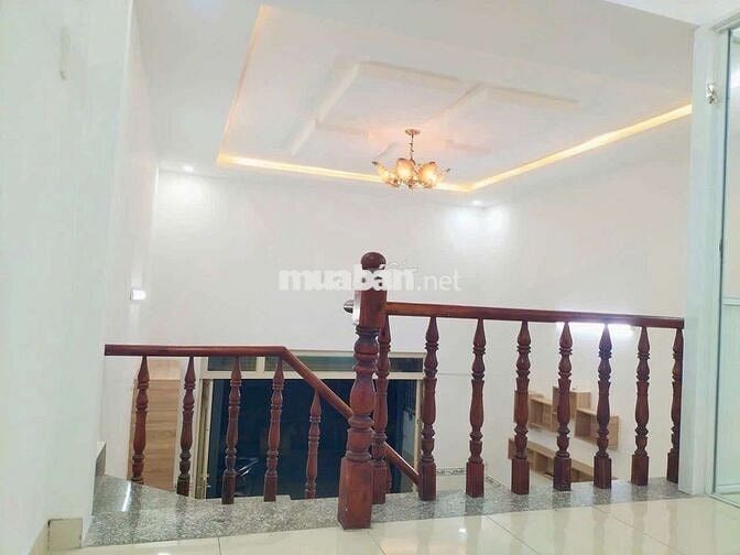 Nhà gác lửng rẻ nhất Phú Hoà, DT: 4,8x16, thổ cư: 50, 2PN, đường 6m