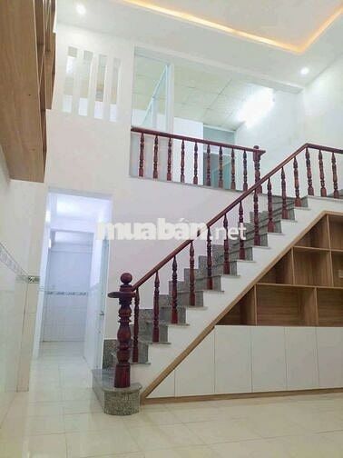 Nhà gác lửng rẻ nhất Phú Hoà, DT: 4,8x16, thổ cư: 50, 2PN, đường 6m