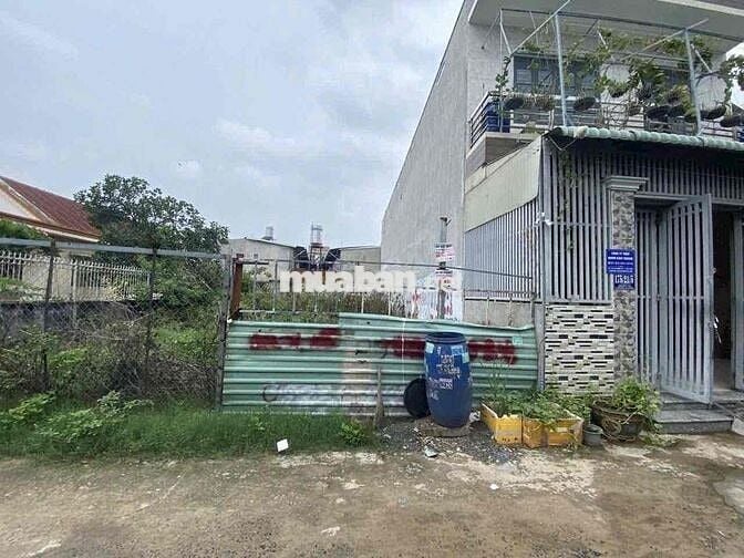 Đất đẹp 10x24 full thổ, đường xe tải 37tr/m2 rất hiếm bán chính chủ