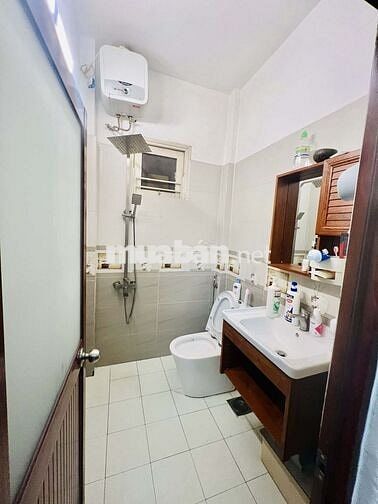 Bán căn hộ, tầng 2, chung cư 43 Hồ Văn Huê, Phường Đức Nhuận, TPHCM