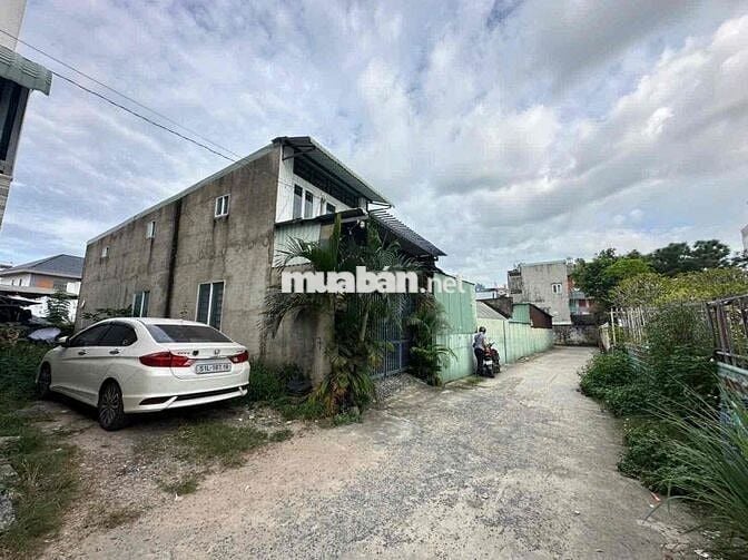Đất đẹp 10x24 full thổ, đường xe tải 37tr/m2 rất hiếm bán chính chủ