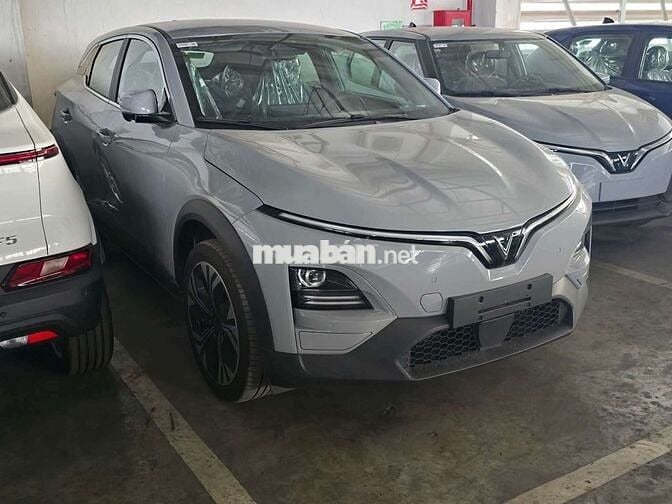 VF6 Plus TC1 xám 2025 - Xe hiếm sẵn kho giao ngay