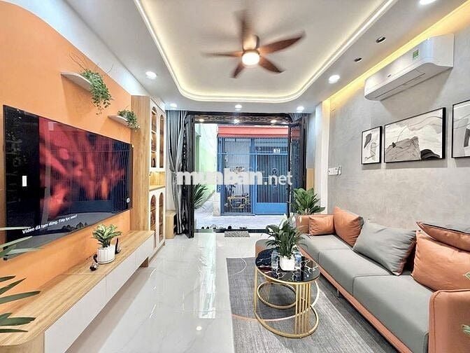 BÁN NHÀ HUỲNH VĂN BÁNH P.13 PHÚ NHUẬN 3 TẦNG FULL NT 33M2 - 6,85T TL