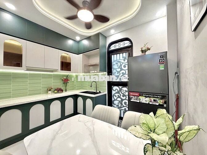 BÁN NHÀ HUỲNH VĂN BÁNH P.13 PHÚ NHUẬN 3 TẦNG FULL NT 33M2 - 6,85T TL