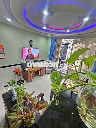 NHÀ XINH GIÁ MỀM GẦN NGÃ TƯ TRUNG CHÁNH - 2 TẦNG - BÀ ĐIỂM - HÓC MÔN