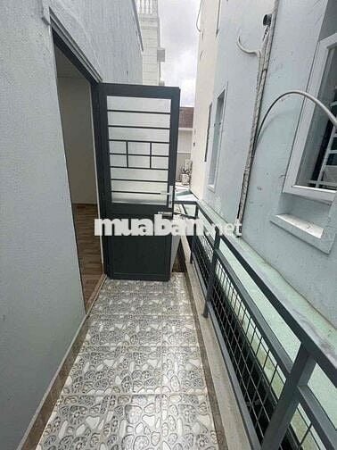 Nhà trống suốt trục chính kdc Nam Long