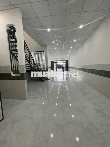 Nhà trống suốt trục chính kdc Nam Long