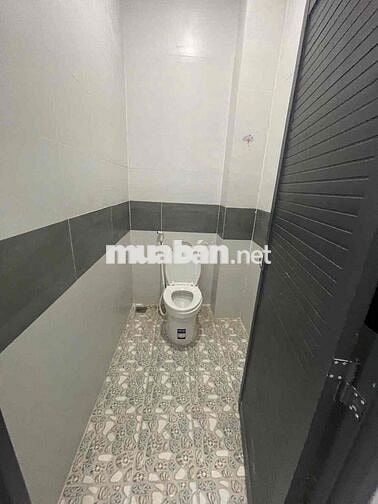 Nhà trống suốt trục chính kdc Nam Long