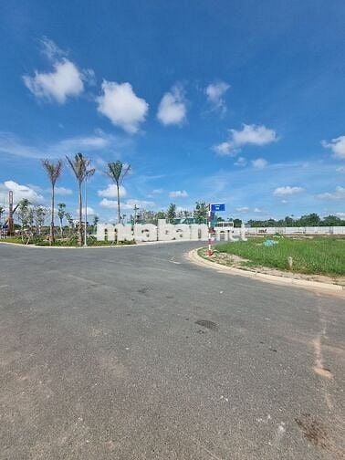 Nền thổ cư đối diện công viên kế bên trường học khu Nam Long 2