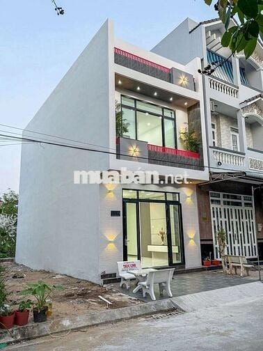 NHÀ TRỆT LẦU XÂY MỚI - KHU VĂN HÓA TÂY ĐÔ