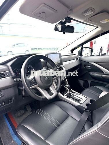 Mitsubishi Xpander 2024 Premium 1.5 AT - 30000 km
