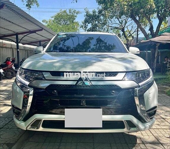 Mitsubishi Outlander siêu mới.