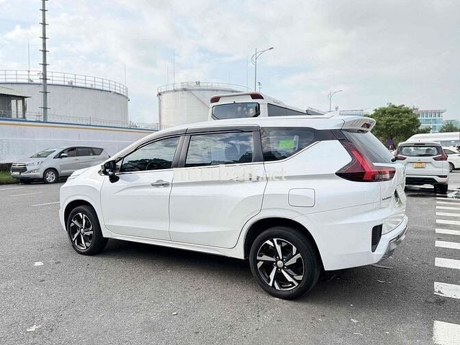 Mitsubishi Xpander 2024 Premium 1.5 AT - 30000 km