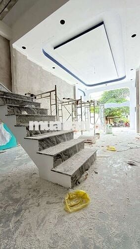 Nhà gần cụm trường học nguyễn thị minh khai dĩ an