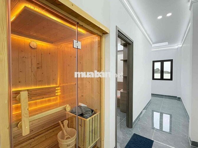 nhà sổ riêng hoàn công. sân ô tô nội thất cao cấp.thuận an