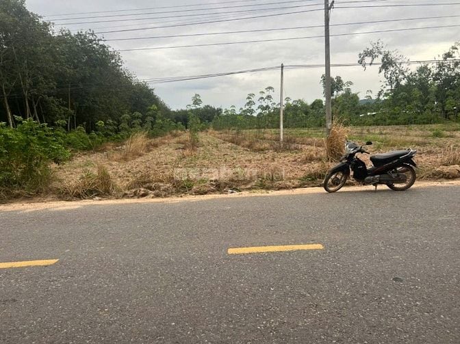 BÁN ĐẤT NỀN DT749B – GIÁ TỐT, VỊ TRÍ ĐẸP