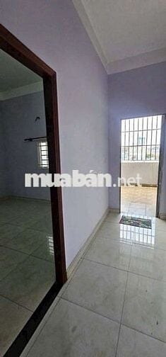 Nhà hoàn công đông hoà dĩ an giá rẻ