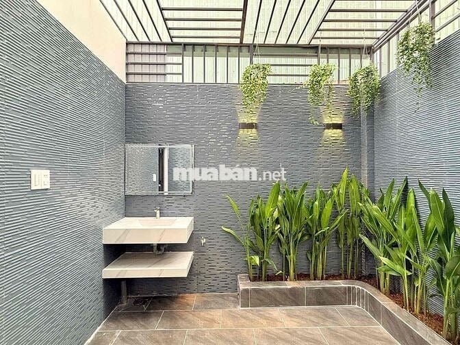 nhà sổ riêng hoàn công. sân ô tô nội thất cao cấp.thuận an