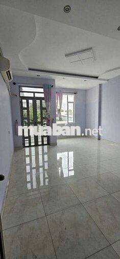 Nhà hoàn công đông hoà dĩ an giá rẻ