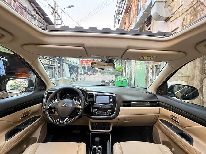 Mitsubishi Outlander 2018 2.0 CVT Premium 72000km