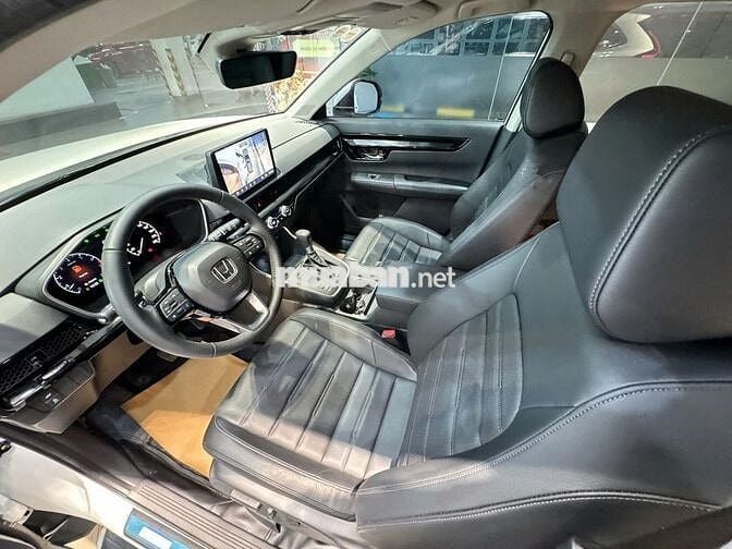 Honda CR-V L. Mới Mua T4.2025.Odo 9000 km.MàuTrắng