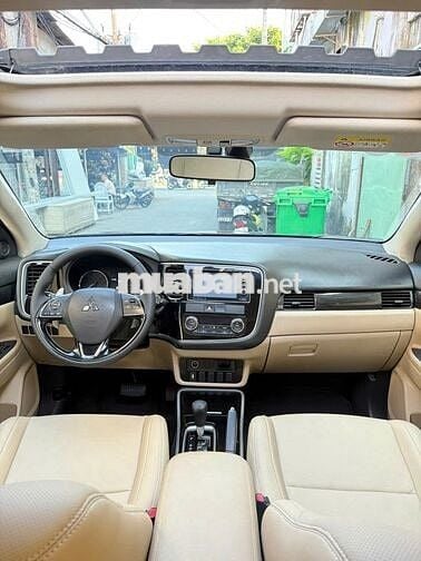 Mitsubishi Outlander 2018 2.0 CVT Premium 72000km