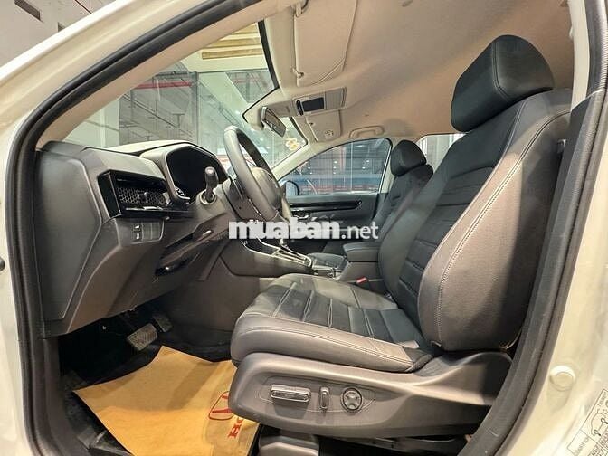 Honda CR-V L. Mới Mua T4.2025.Odo 9000 km.MàuTrắng