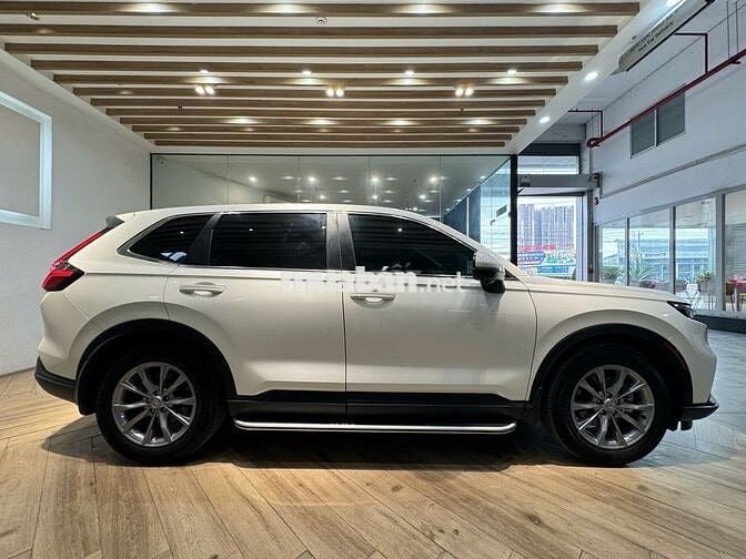 Honda CR-V L. Mới Mua T4.2025.Odo 9000 km.MàuTrắng