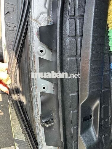 Toyota Innova E 2021 Số sàn 7c màu đồng ánh kim