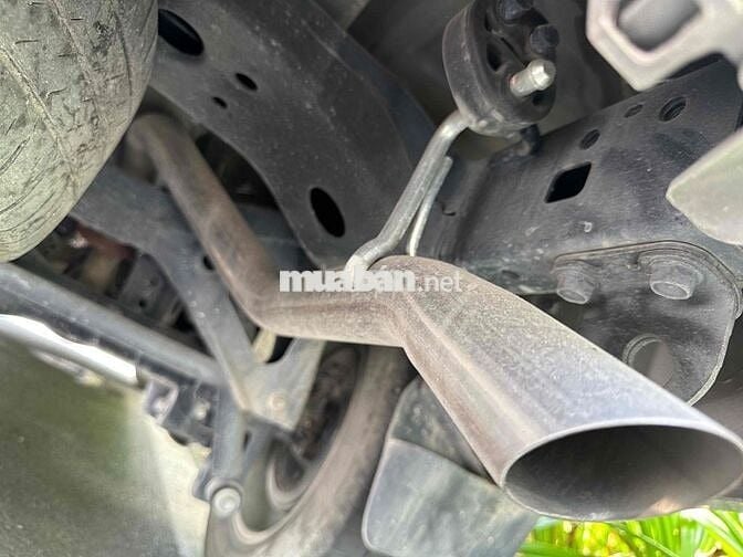 Toyota Innova E 2021 Số sàn 7c màu đồng ánh kim