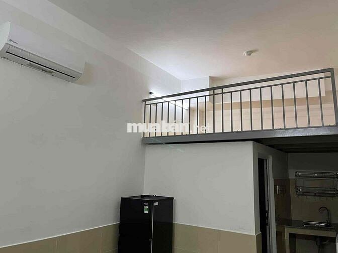 Phòng Đẹp kế Trường Ngân Hàng, Sư Phạm Kỹ Thuật