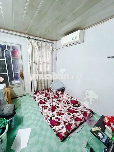 SÁT MẶT TIỀN Q4  NGANG 3.2 X 9M