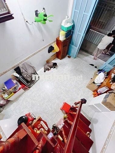 SÁT MẶT TIỀN Q4  NGANG 3.2 X 9M