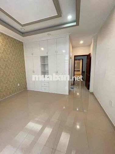 NHÀ ĐẸP ĐƯỜNG TẢI QUAY ĐẦU, 3 LẦU, 4PN+ MÁY LẠNH, SÂN Ô TÔ, GIGAMALL,