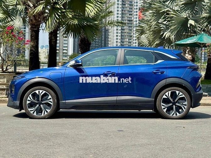 Vinfast VF6 Plus 2025- Màu xanh- 9300km- Mua pin