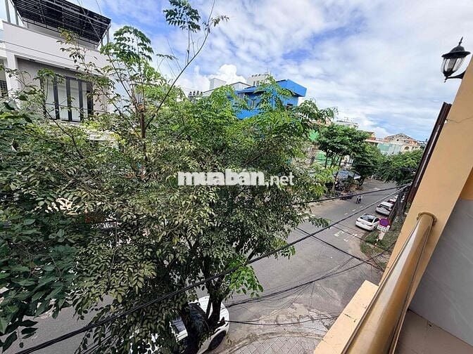 Cho Thuê Tầng 3 trong nhà nguyên căn