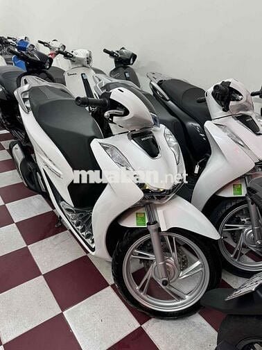 Honda SH 150i 2023 Trắng 8000 km