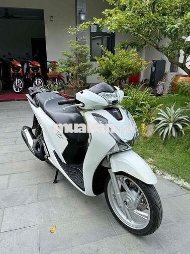 Honda SH150 CBS 2018 Trắng 4000 km