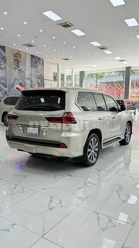 Bán Lexus LX570 sản xuất 2016, màu vàng cát cực đẹp.