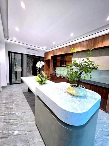 BÁN NHÀ PHỐ TRẠM THANG MÁY 7 TẦNG (34m2 – GIÁ CHÀO 10 TỶ 500)