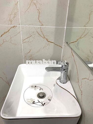 mình chỉ cho nữ thuê ưu tiên các bạn sinh viên , nhân viên vp