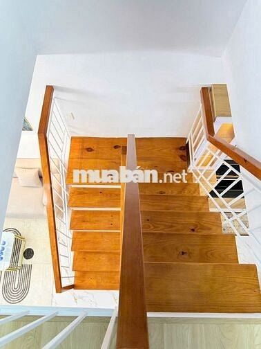 NHÀ ĐẸP Q4- 35m2 - 2 TẦNG ĐÚC - HẺM 1 XẸT- CHỈ 4 TỶ NHỈNH